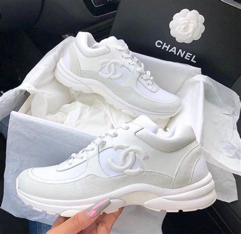 chanel white shoe